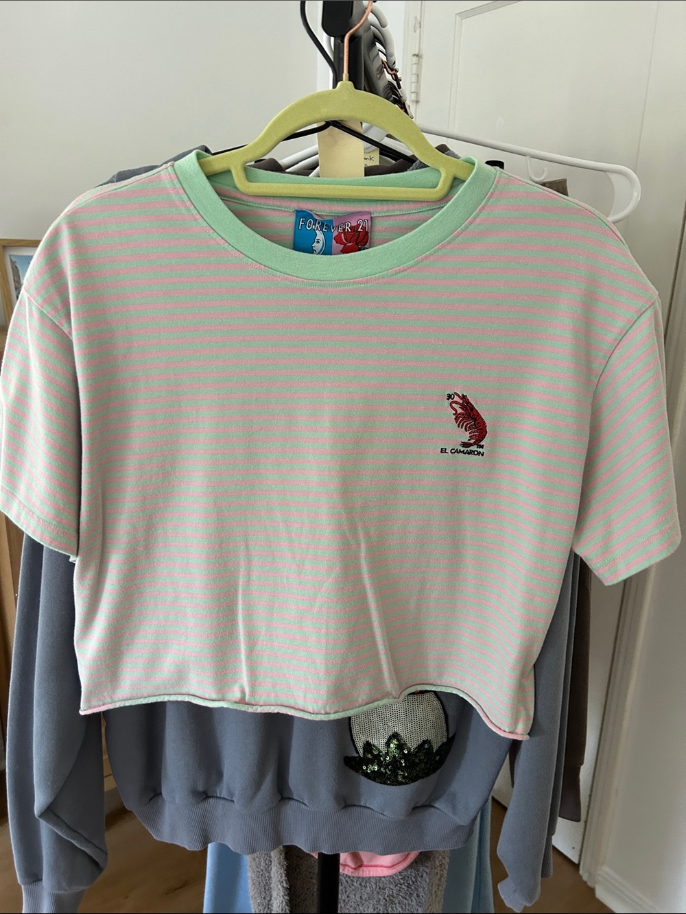 Forever 21 Cropped Tee. Size medium. PTP 20”. Raw bottom hem. GUC